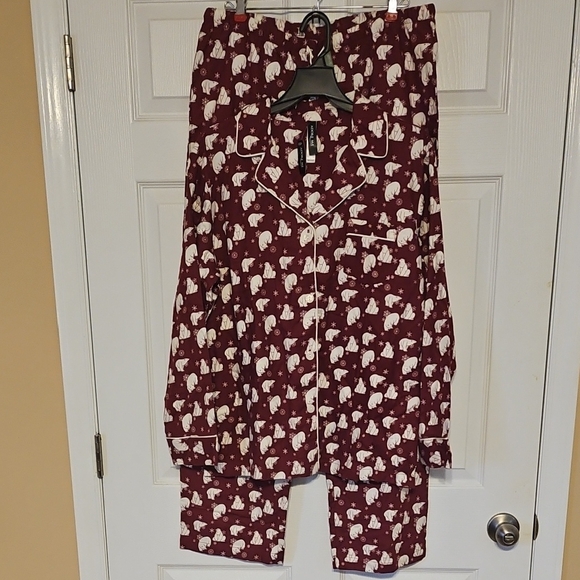 NWT Adore Me Burgundy Pajama Set with White Polar Bear Print - Picture 2 of 14